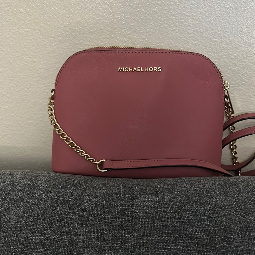 Michael Kors Cindy Dome Crossbody Style 38s9xcpc3l Pink